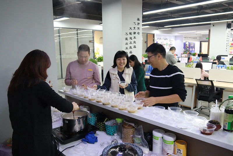 冬至湯圓餃子情，華邦瀛溫暖一家親
